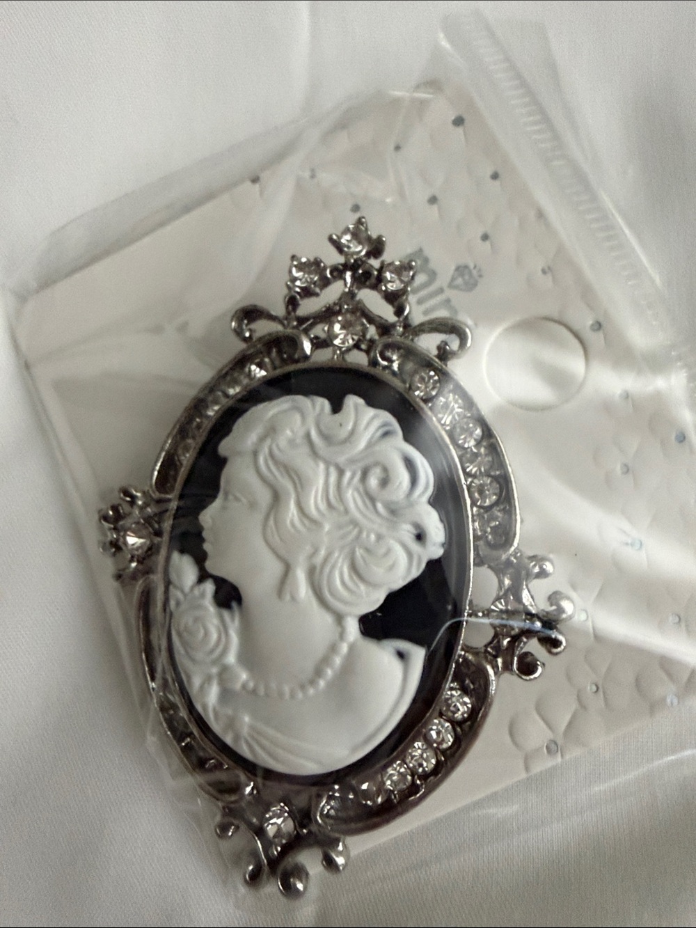 Classic Black and White Cameo Brooch - Elegant Women’s Jewelry